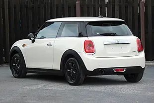 Used 2014 MINI Hatch One Pepper White - Interior and Exterior details 4