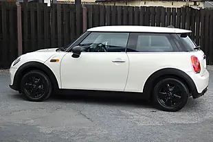 Used 2014 MINI Hatch One Pepper White - Interior and Exterior details 5