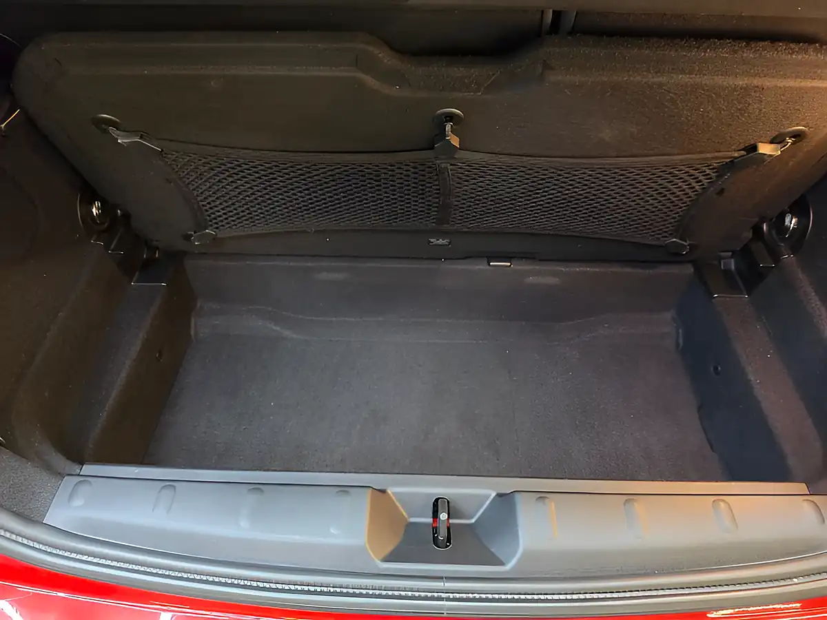 Used 2014 MINI Hatch One Red - Interior and Exterior details 18
