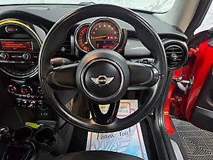 Used 2014 MINI Hatch One Red - Interior and Exterior details 9