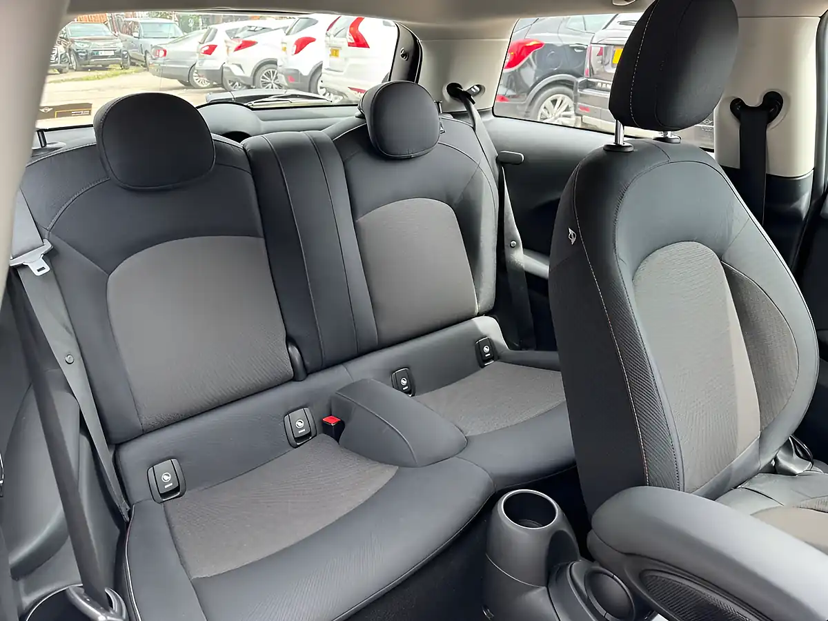 Used 2014 MINI Hatch One Red - Interior and Exterior details 11