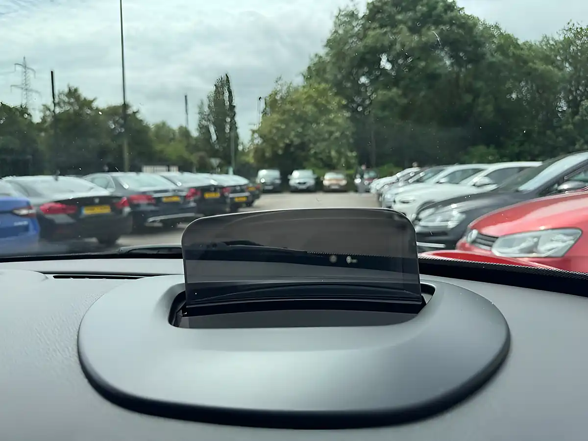 Used 2014 MINI Hatch One Red - Interior and Exterior details 12