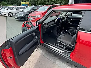 Used 2014 MINI Hatch One Red - Interior and Exterior details 15