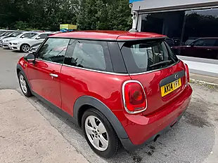 Used 2014 MINI Hatch One Red - Interior and Exterior details 3