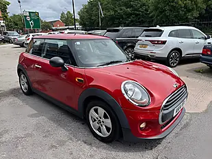 Used 2014 MINI Hatch One Red - Interior and Exterior details 6