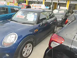 Used 2014 MINI One Blue - Interior and Exterior details 4