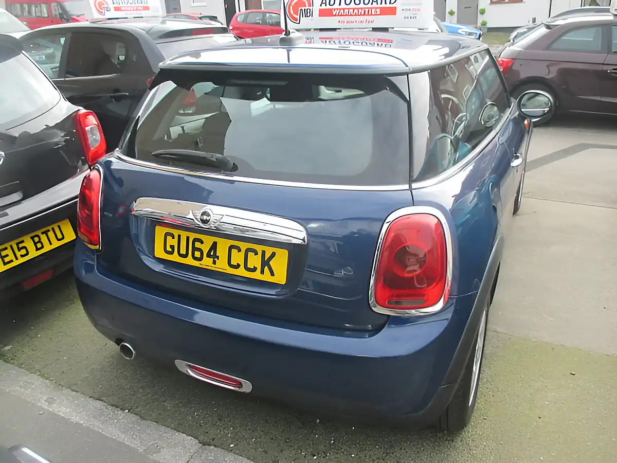 Used 2014 MINI One Blue - Interior and Exterior details 5