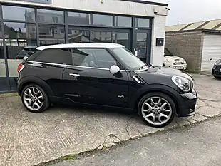 Used 2014 MINI Paceman Chili Ii Pack Absolute Black Metallic - Interior and Exterior details 2