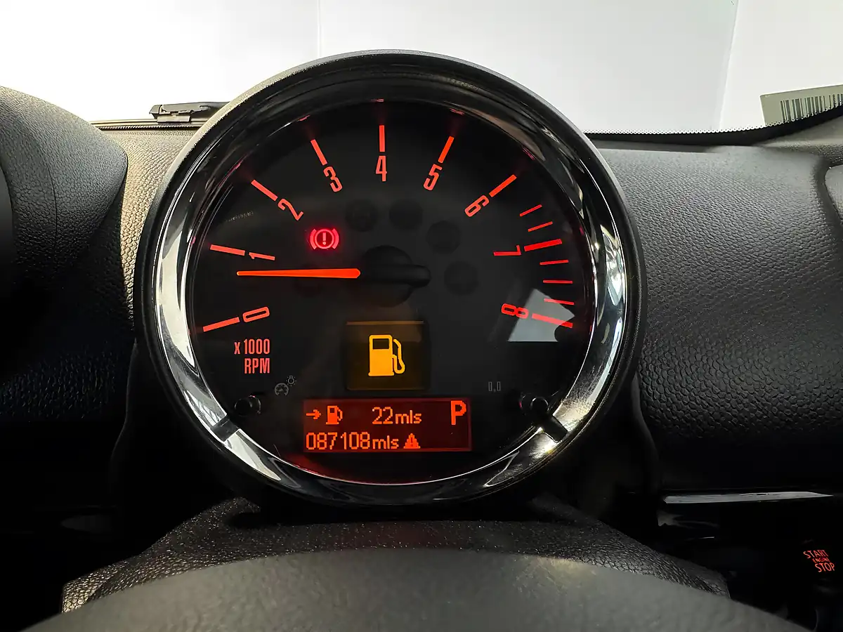Used 2014 MINI Paceman Cooper S Grey - Interior and Exterior details 12