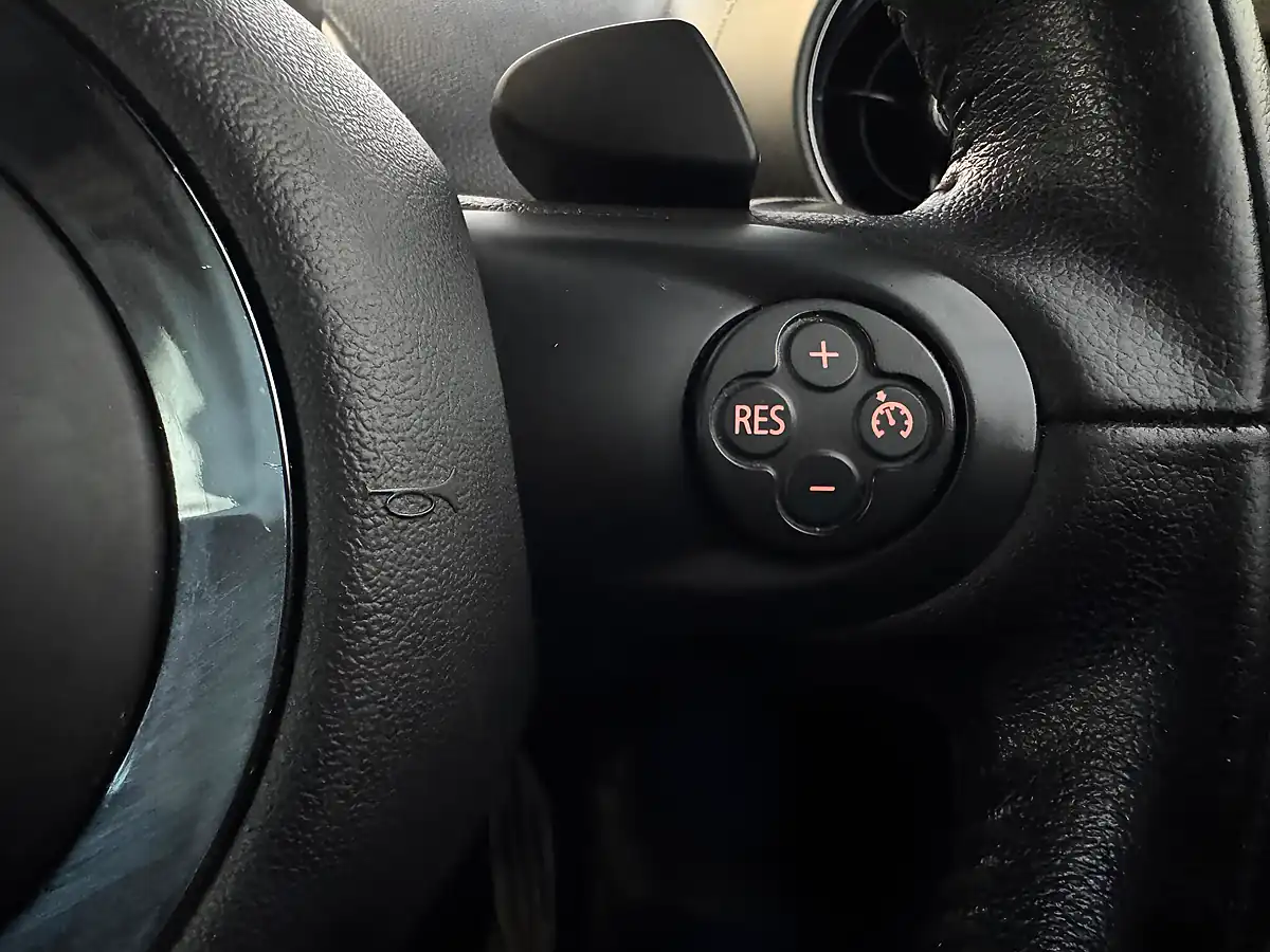 Used 2014 MINI Paceman Cooper S Grey - Interior and Exterior details 16