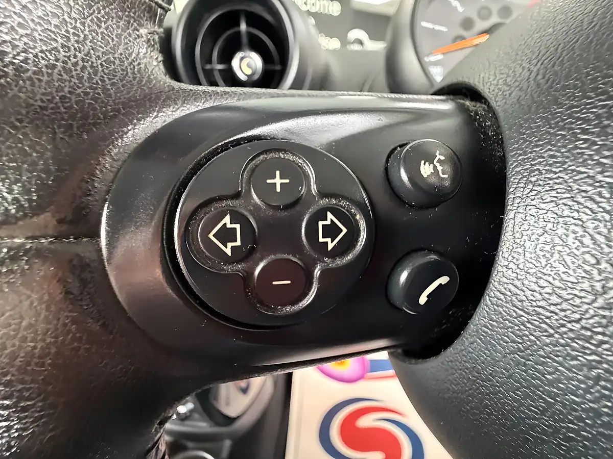 Used 2014 MINI Paceman Cooper Sd ALL4 Blue - Interior and Exterior details 14
