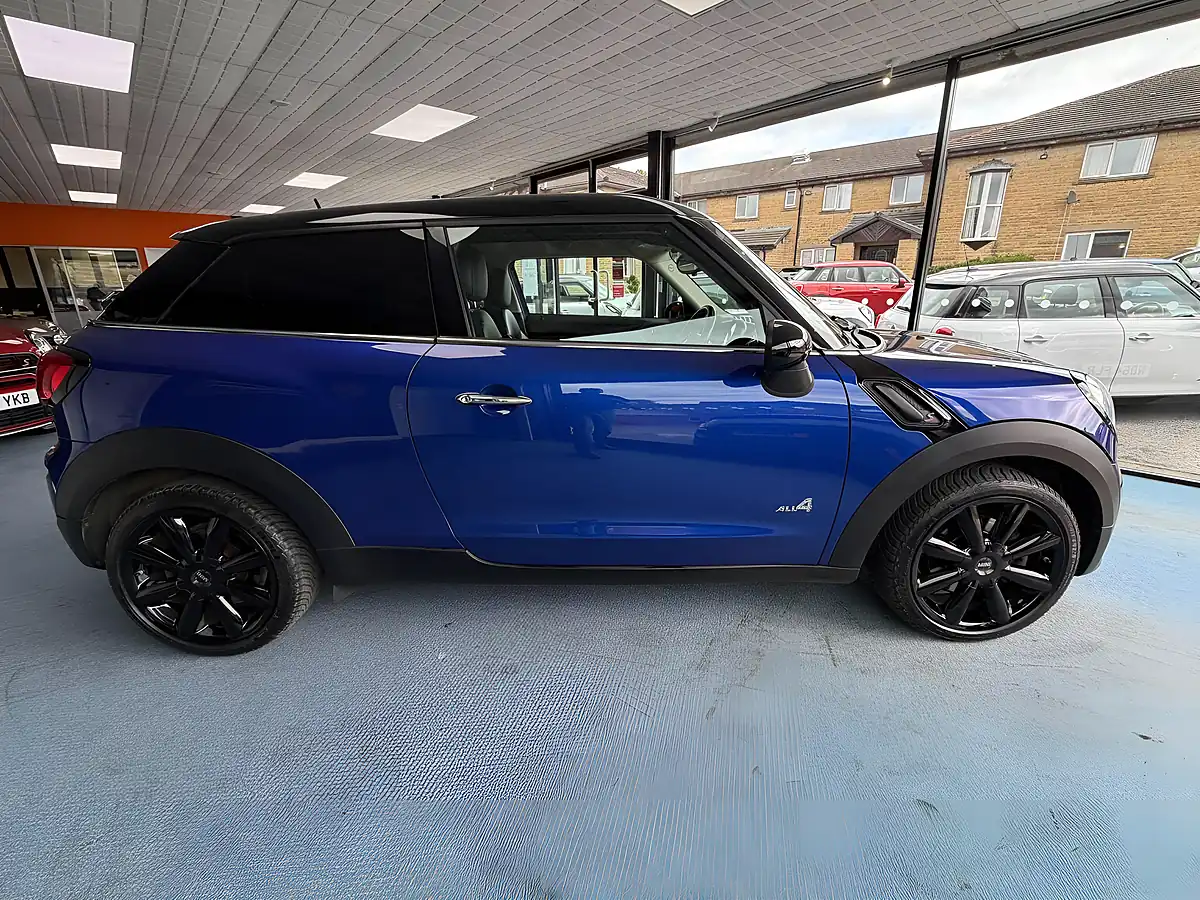 Used 2014 MINI Paceman Cooper Sd ALL4 Blue - Interior and Exterior details 2