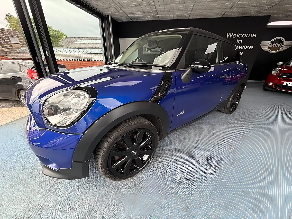 Used 2014 MINI Paceman Cooper Sd ALL4 Blue - Interior and Exterior details 5