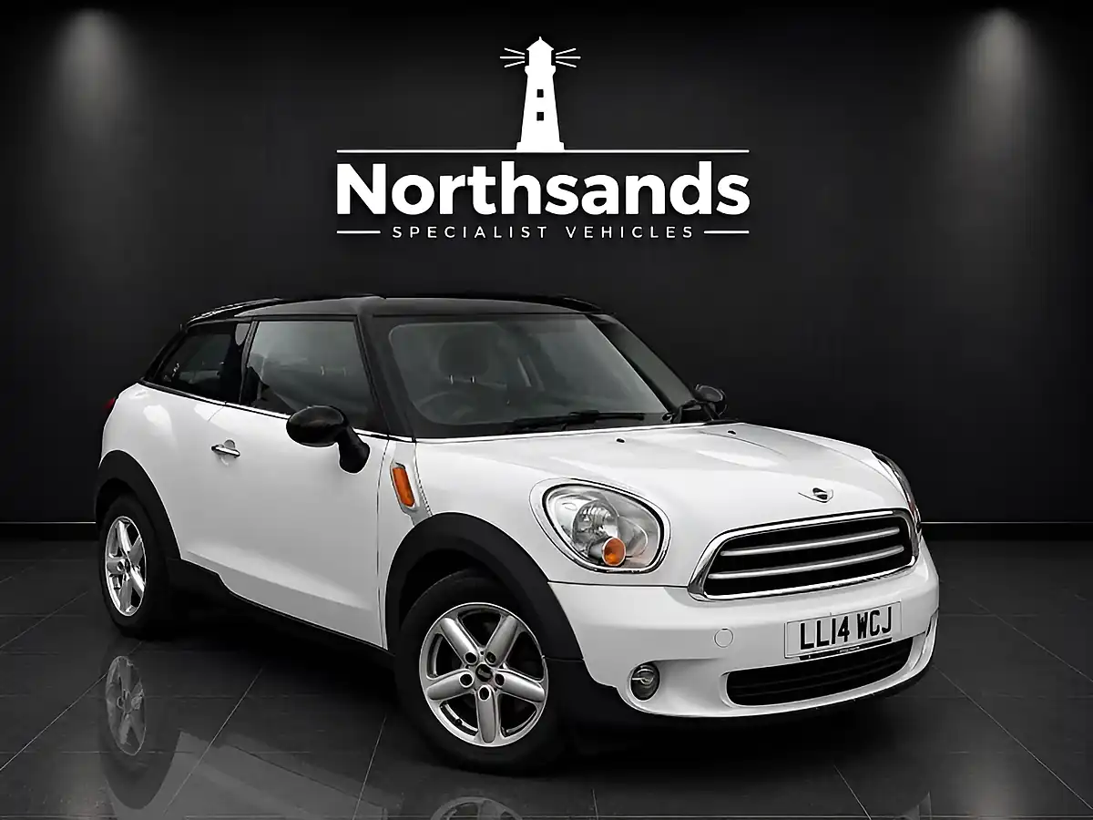 Used 2014 MINI Paceman Cooper White - Front View
