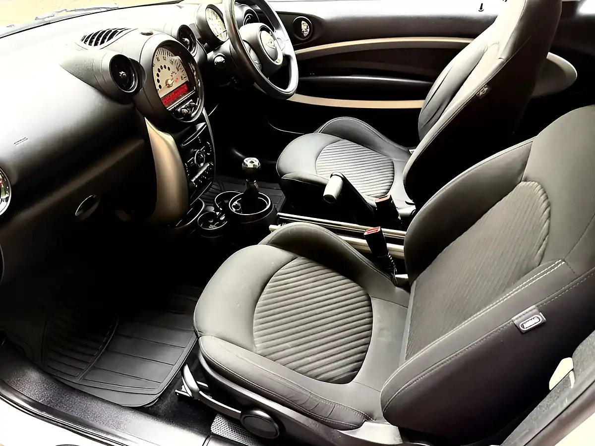 Used 2014 MINI Paceman Cooper White - Interior and Exterior details 11