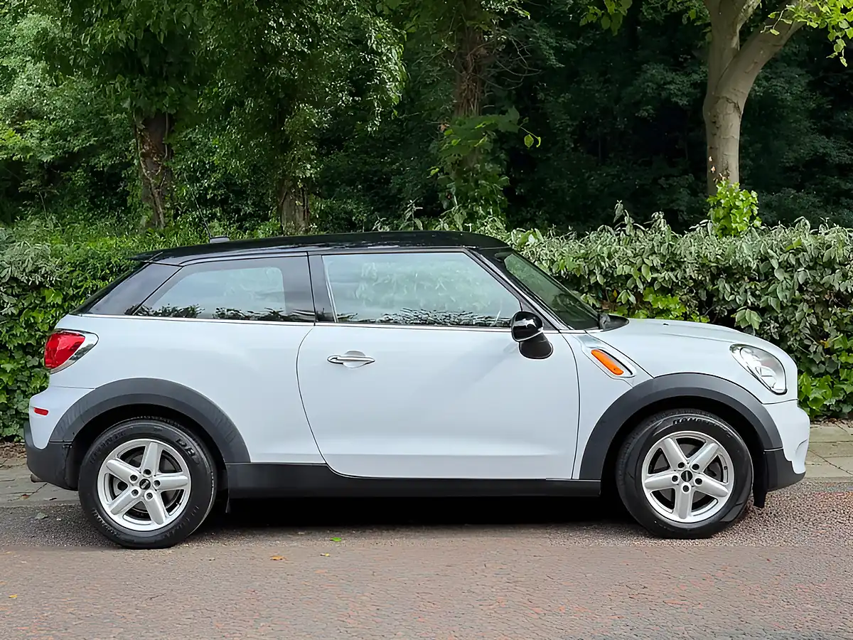 Used 2014 MINI Paceman Cooper White - Interior and Exterior details 5