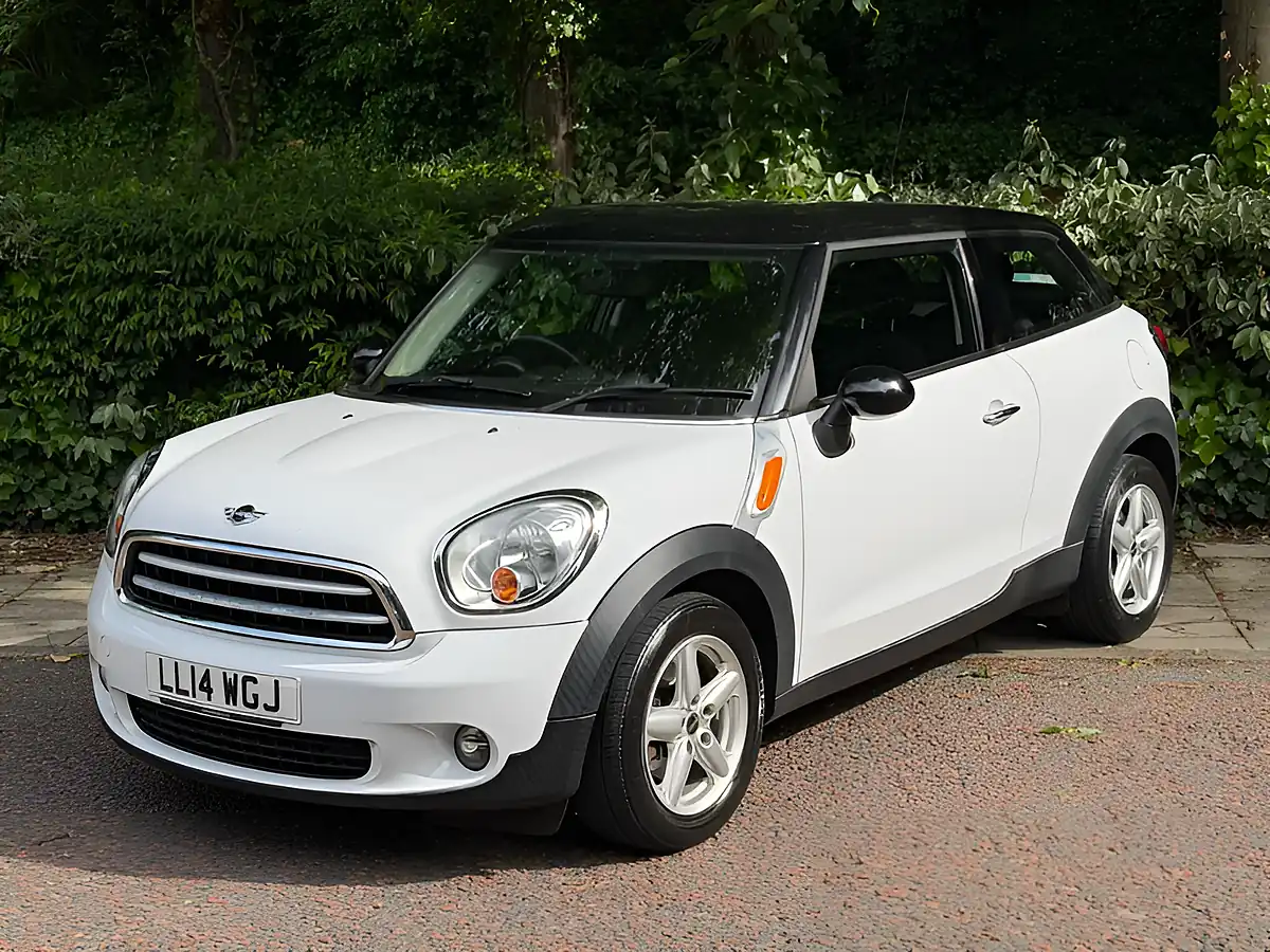 Used 2014 MINI Paceman Cooper White - Interior and Exterior details 9