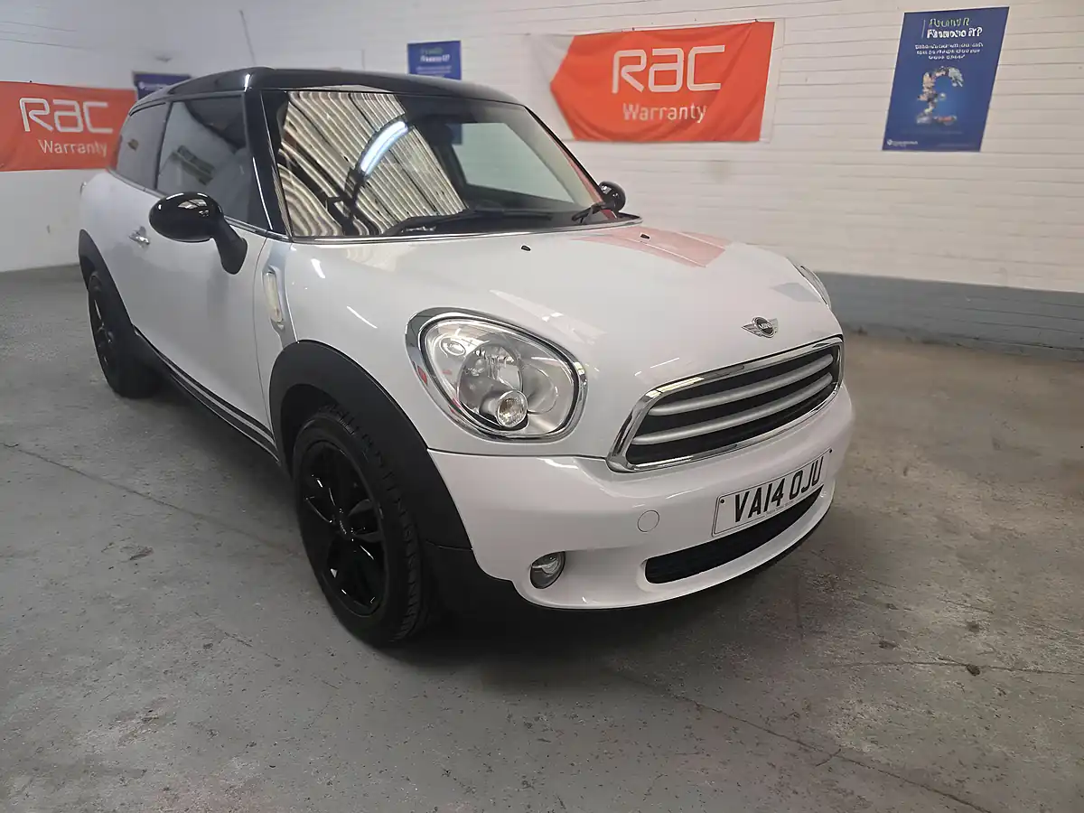 Used 2014 MINI Paceman Cooper White - Front View