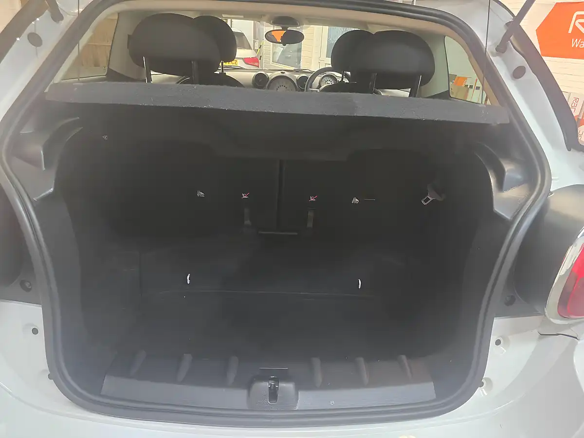 Used 2014 MINI Paceman Cooper White - Interior and Exterior details 10
