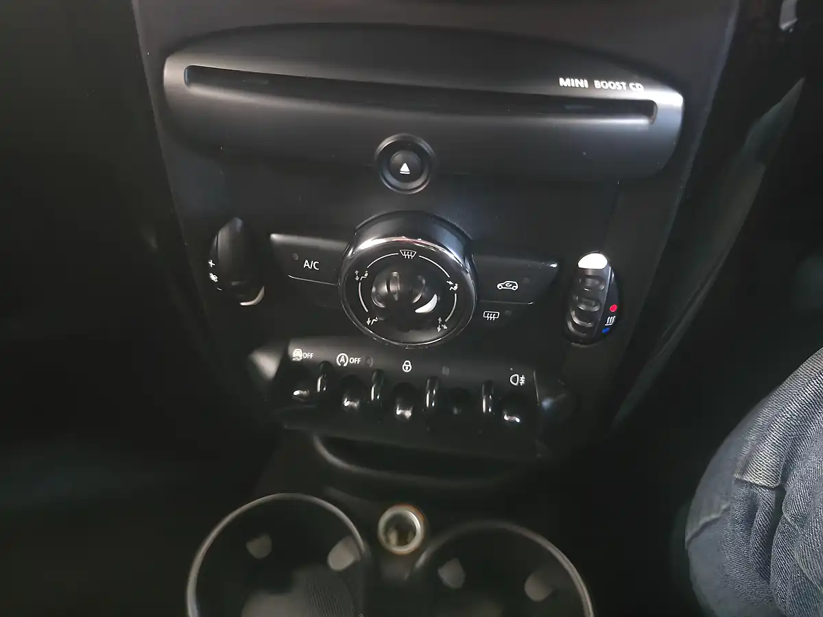 Used 2014 MINI Paceman Cooper White - Interior and Exterior details 16