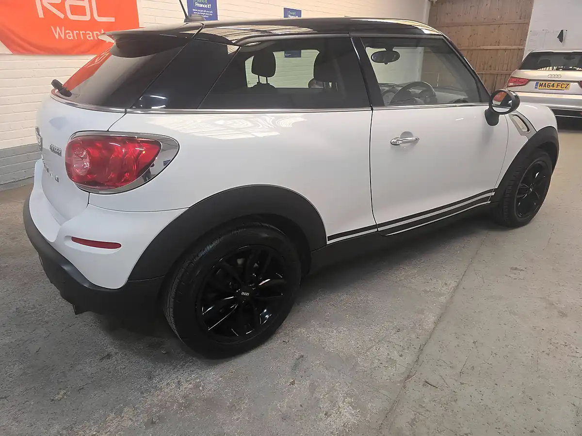 Used 2014 MINI Paceman Cooper White - Interior and Exterior details 9
