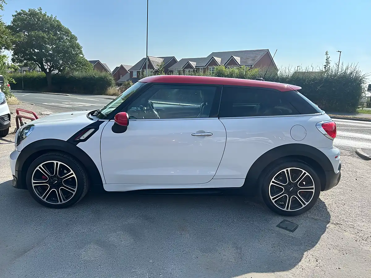 Used 2014 MINI Paceman John Cooper Works White - Interior and Exterior details 11