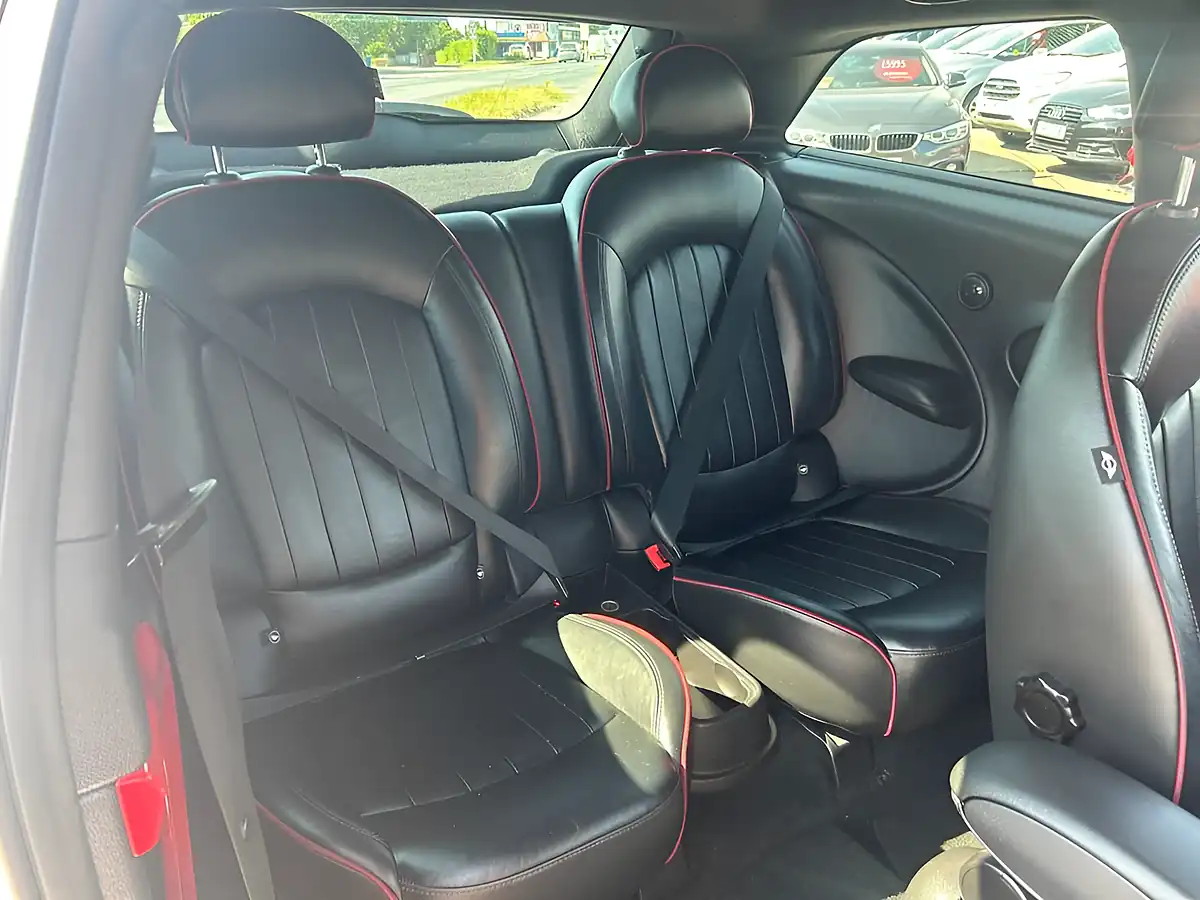 Used 2014 MINI Paceman John Cooper Works White - Interior and Exterior details 6