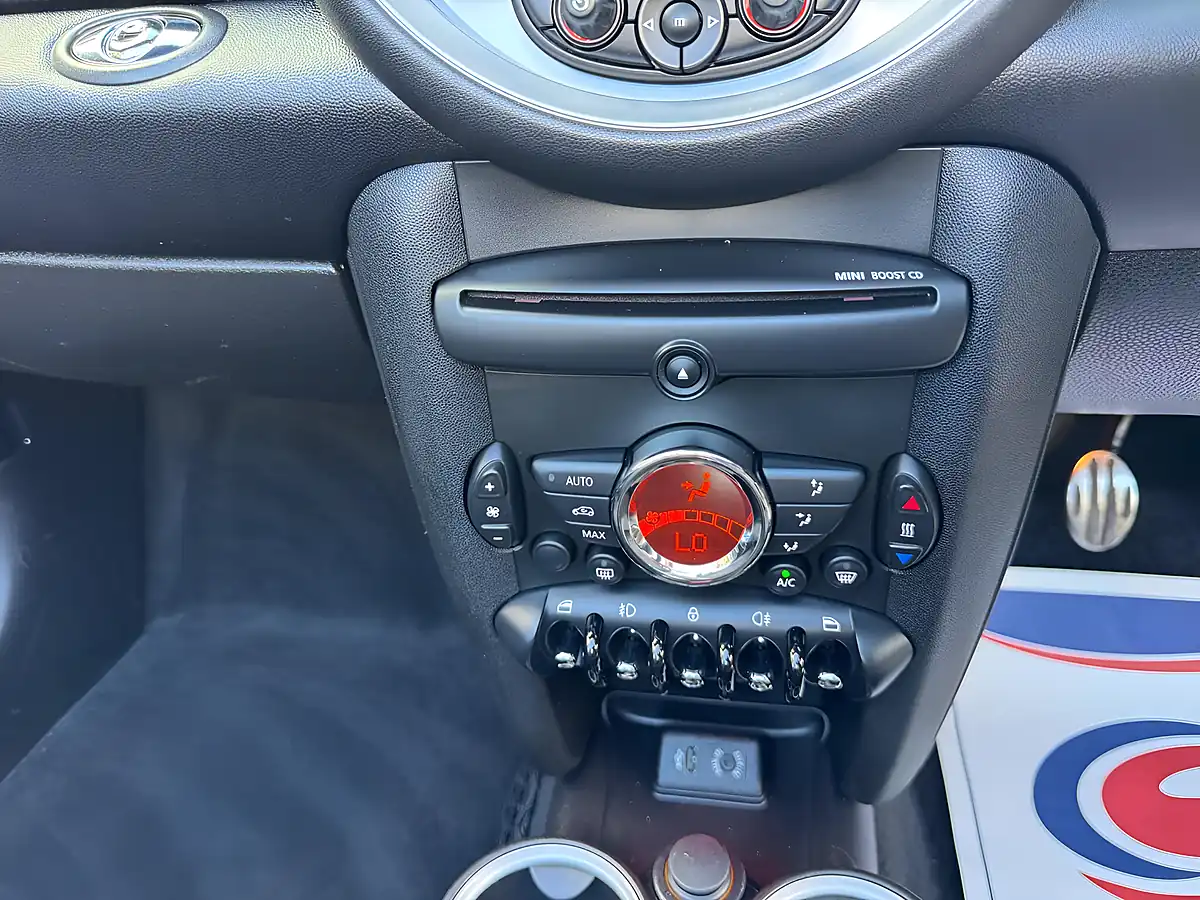 Used 2014 MINI Roadster Chilli Pack Red - Interior and Exterior details 16