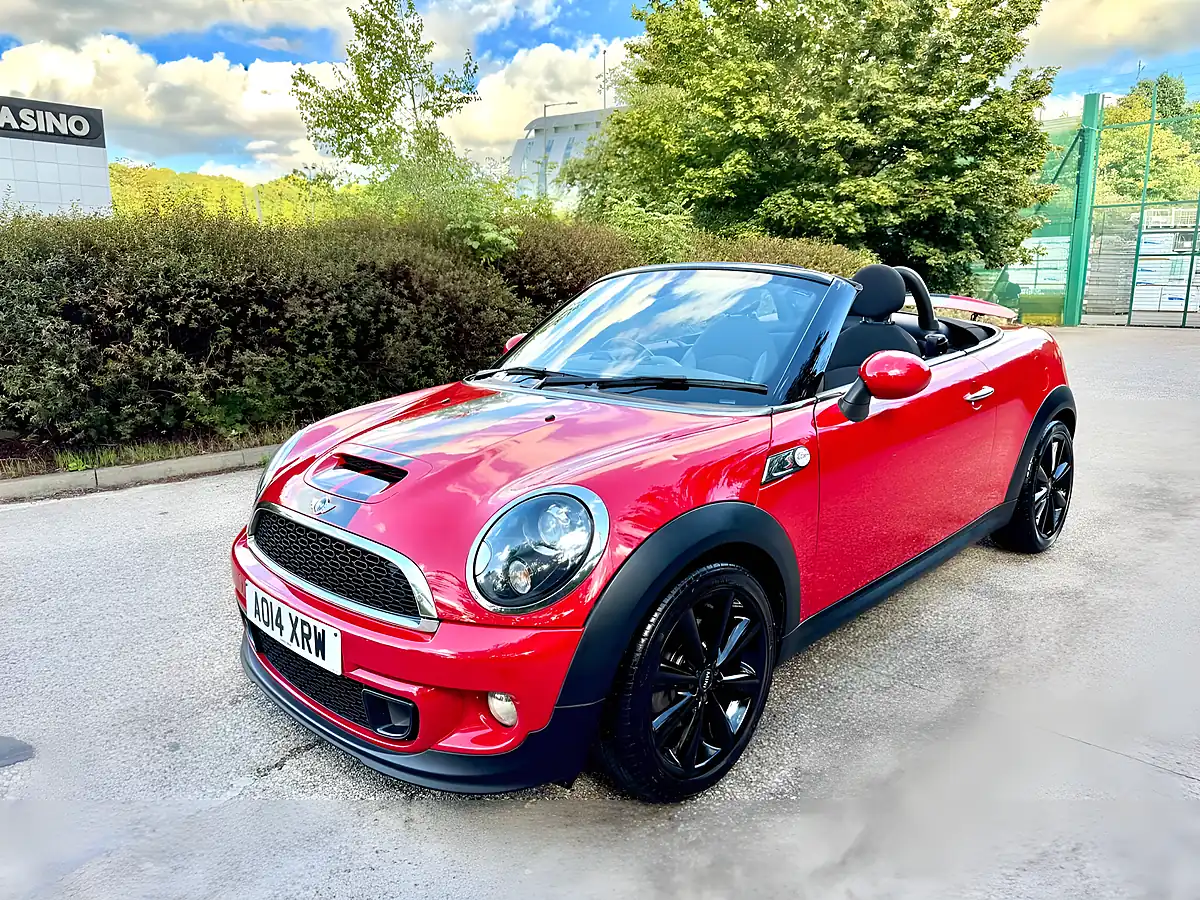 Used 2014 MINI Roadster Chilli Pack Red - Interior and Exterior details 2