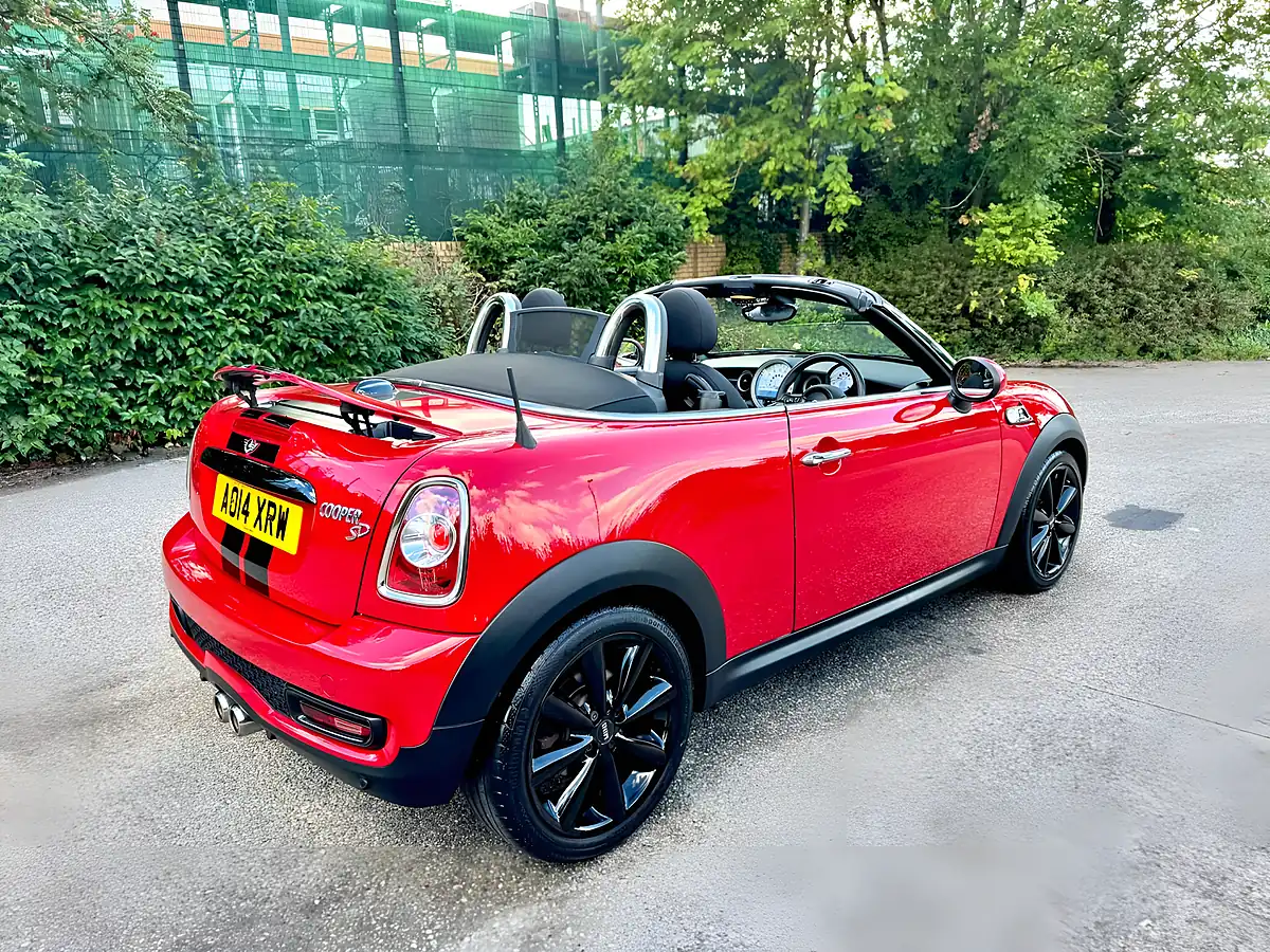 Used 2014 MINI Roadster Chilli Pack Red - Interior and Exterior details 4
