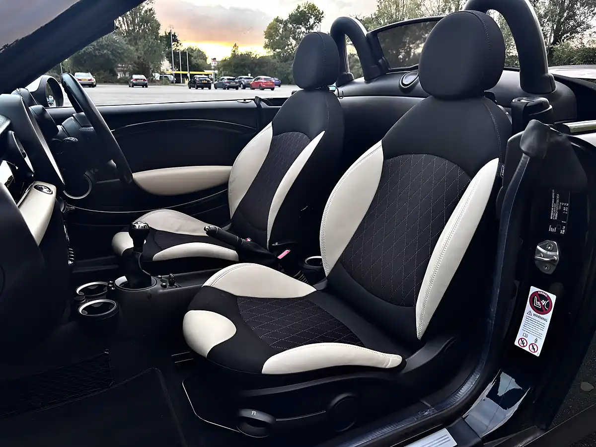 Used 2014 MINI Roadster Cooper Black - Interior and Exterior details 13