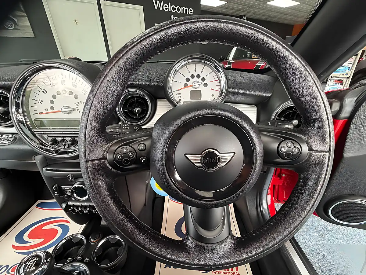 Used 2014 MINI Roadster Cooper S Red - Interior and Exterior details 12