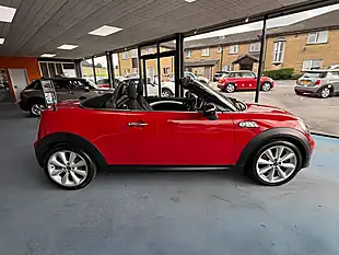 Used 2014 MINI Roadster Cooper S Red - Interior and Exterior details 3