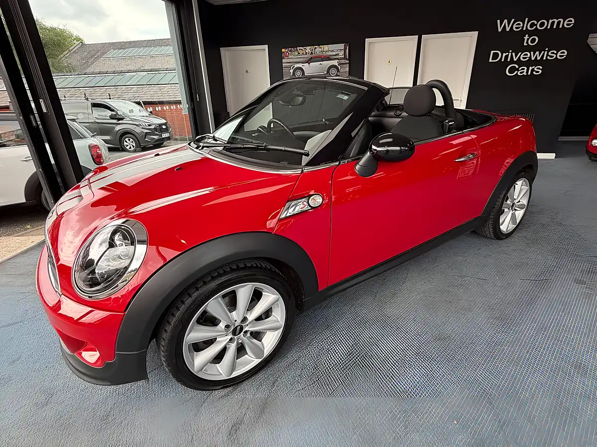 Used 2014 MINI Roadster Cooper S Red - Interior and Exterior details 6