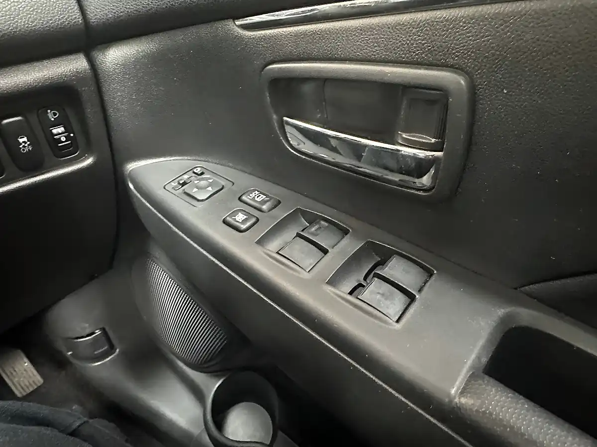 Used 2014 Mitsubishi Asx 4 Atlantic Grey - Interior and Exterior details 14