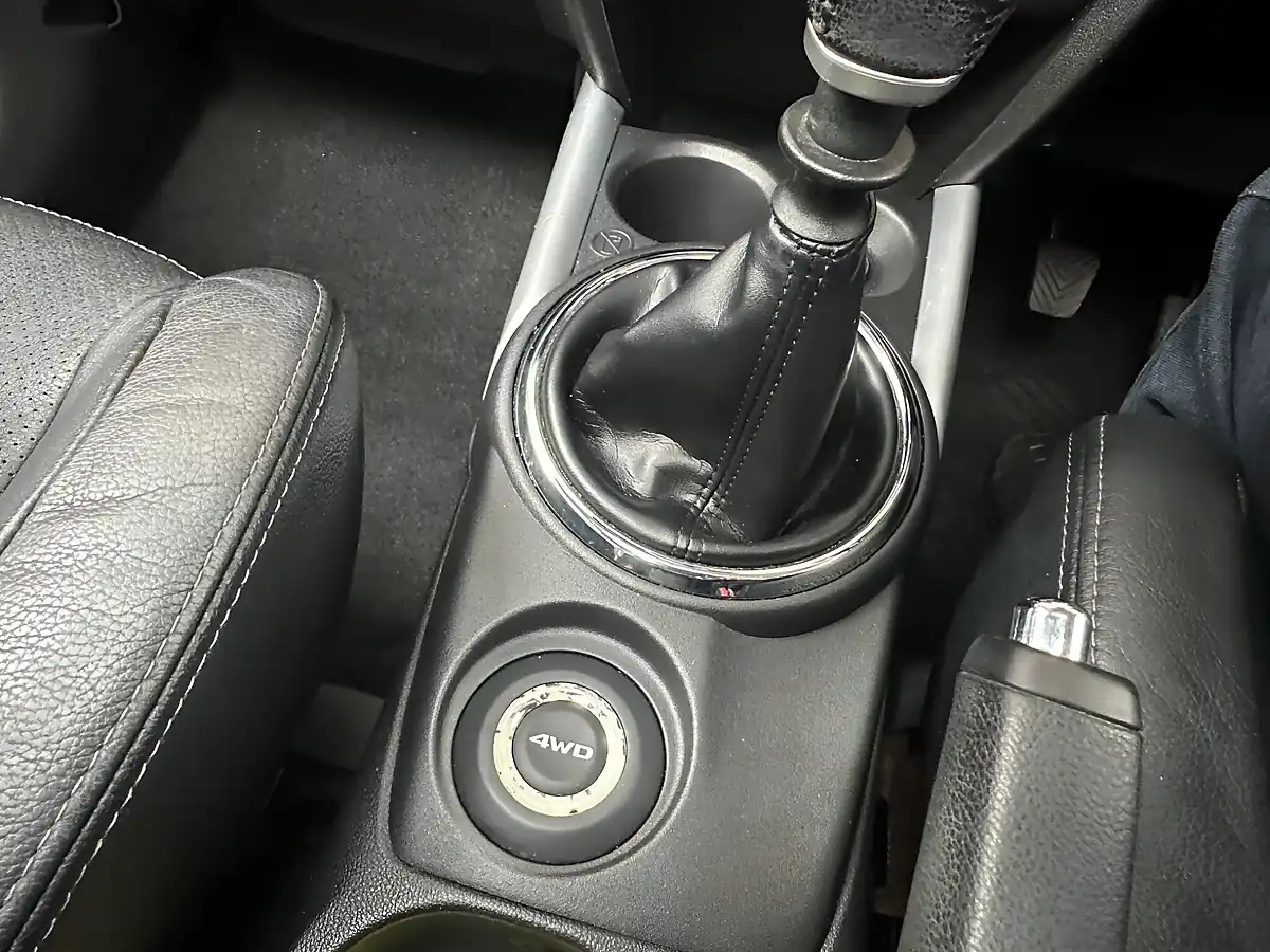 Used 2014 Mitsubishi Asx 4 Atlantic Grey - Interior and Exterior details 15