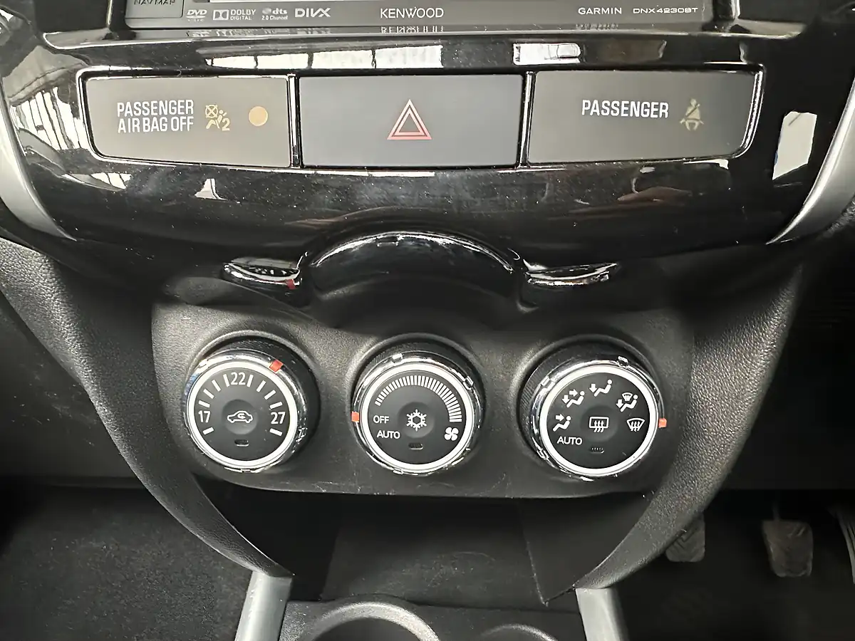 Used 2014 Mitsubishi Asx 4 Atlantic Grey - Interior and Exterior details 16