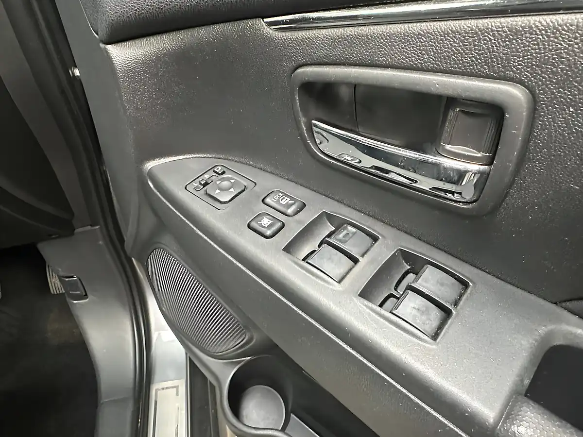 Used 2014 Mitsubishi Asx 4 Atlantic Grey - Interior and Exterior details 17