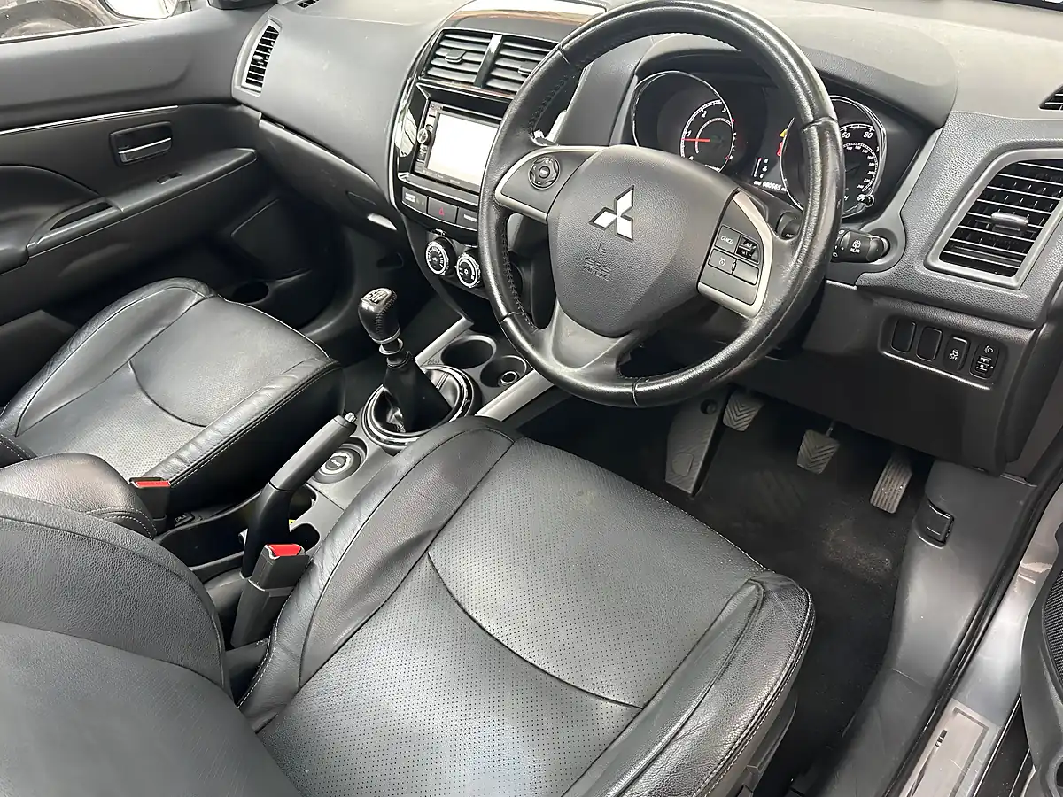 Used 2014 Mitsubishi Asx 4 Atlantic Grey - Interior and Exterior details 3