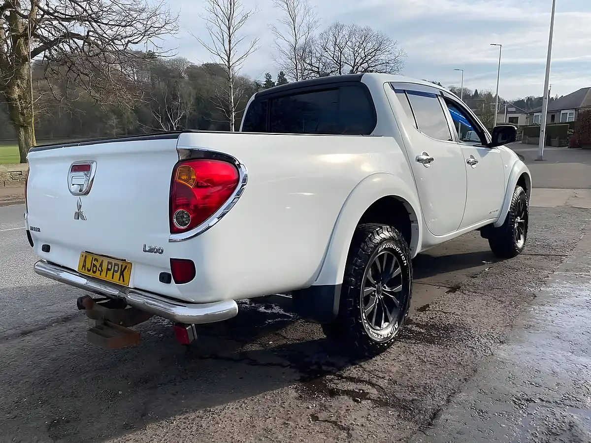 Used 2014 Mitsubishi L200 Barbarian Black White - Interior and Exterior details 2