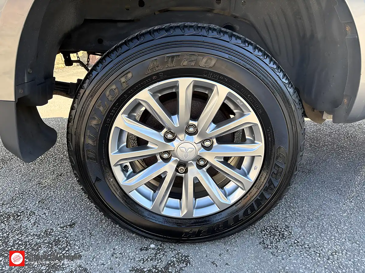 Used 2014 Mitsubishi L200 Barbarian Grey - Interior and Exterior details 20
