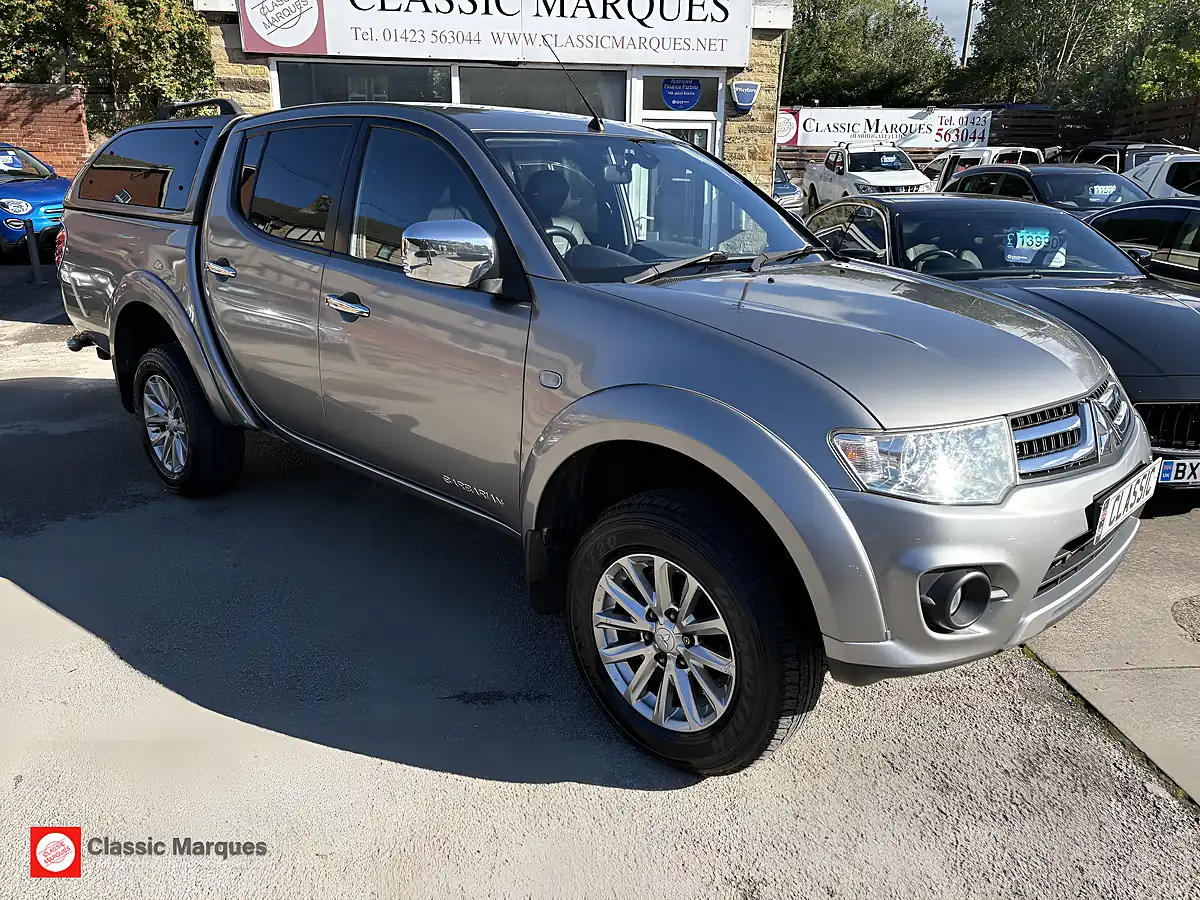 Used 2014 Mitsubishi L200 Barbarian Grey - Interior and Exterior details 6