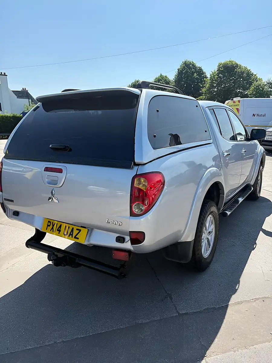 Used 2014 Mitsubishi L200 Trojan Silver - Interior and Exterior details 4