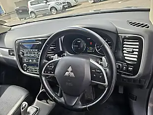 Used 2014 Mitsubishi Outlander Gx 3H Grey - Interior and Exterior details 15
