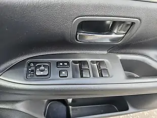 Used 2014 Mitsubishi Outlander Gx 3H Grey - Interior and Exterior details 16