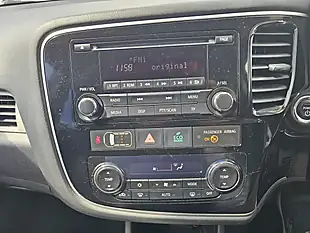 Used 2014 Mitsubishi Outlander Gx 3H Grey - Interior and Exterior details 13