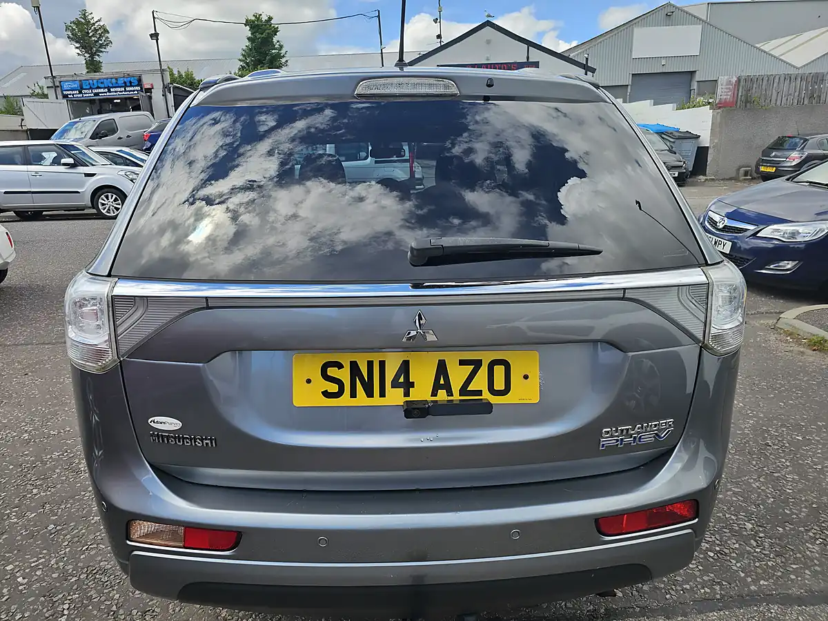 Used 2014 Mitsubishi Outlander Gx 3H Grey - Interior and Exterior details 4