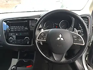 Used 2014 Mitsubishi Outlander Gx3 White - Interior and Exterior details 13