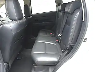 Used 2014 Mitsubishi Outlander Gx3 White - Interior and Exterior details 18
