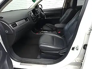 Used 2014 Mitsubishi Outlander Gx3 White - Interior and Exterior details 20